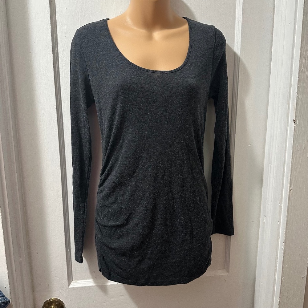 Old Navy Maternity Heather Black Long Sleeve‎ Top in S
